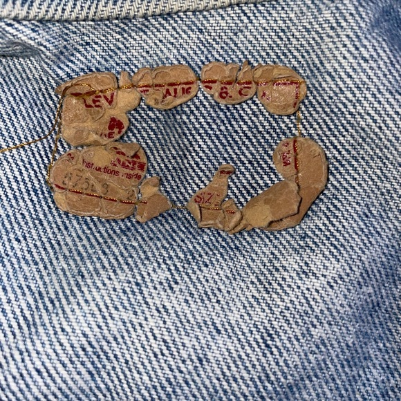 Levi’s denim jacked - Picture 4 of 5